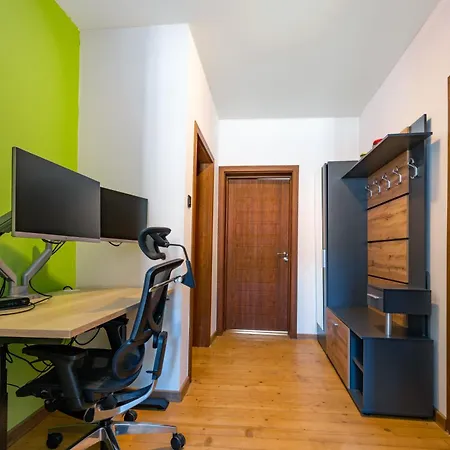 Coworking & Coliving *