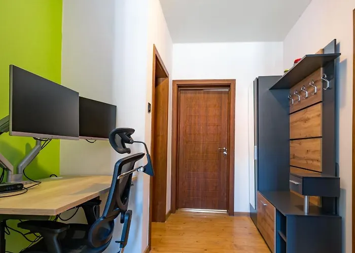 Coworking & Coliving *